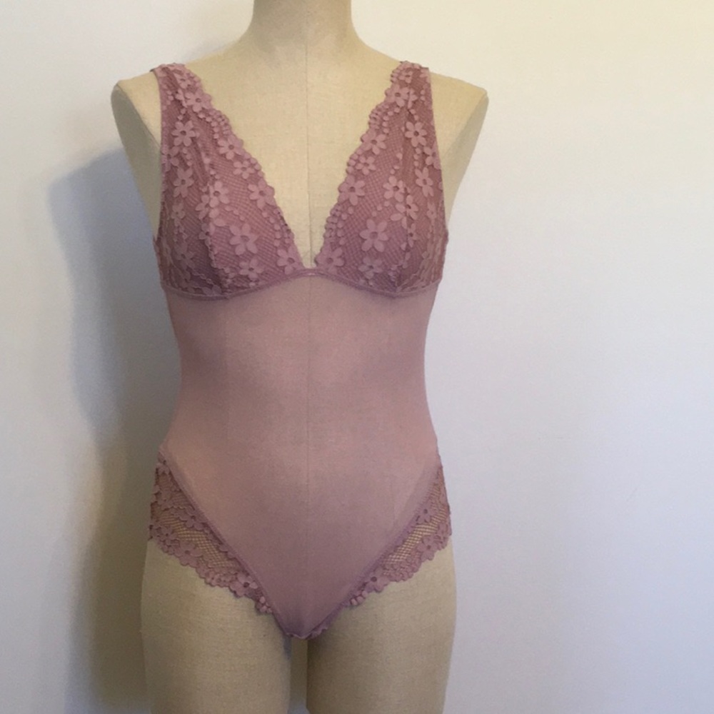 Forever 21 Mauve Mesh/Lace Knit Sexy Bodysuit SzS